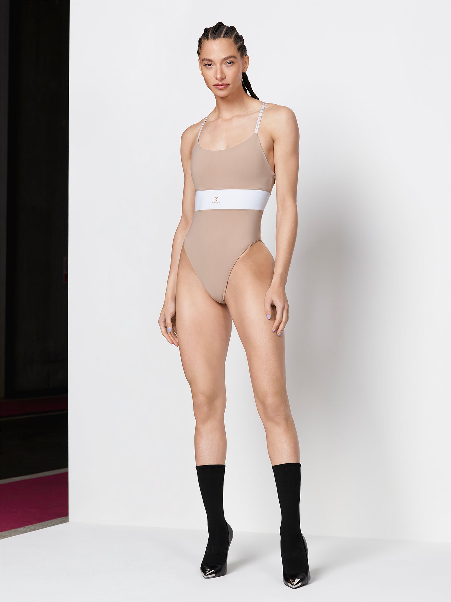 Nova Blackout® Bodysuit - Portobello/White